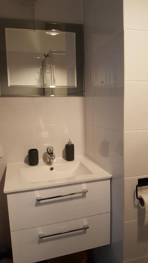 Apartament Szmaragdowy Zakatek Колобжег Экстерьер фото
